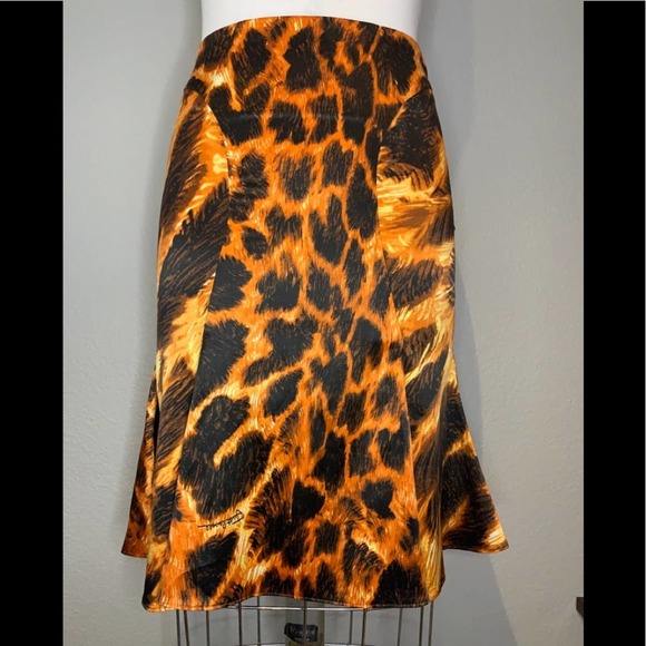 New Robert Cavalli Skirt - Picture 5 of 12